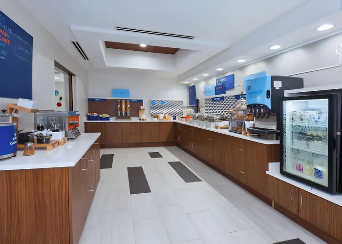 Holiday Inn Express & Suites Dayton South Franklin By Ihg